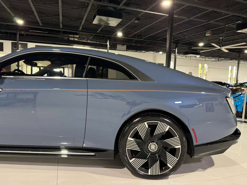 2024 Rolls-Royce Spectre Wittering Blue paint,hand-painted coachline,Bespoke Audio system,shooting star headliner & MORE!! Fort Lauderdale FL