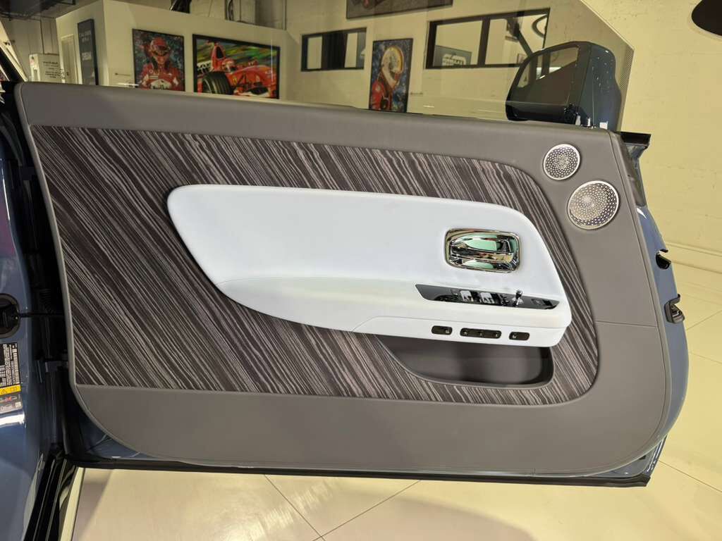 2024 Rolls-Royce Spectre Wittering Blue paint,hand-painted coachline,Bespoke Audio system,shooting star headliner & MORE!! Fort Lauderdale FL