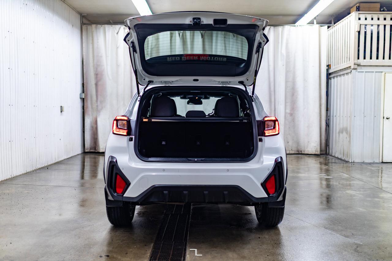 2024 Subaru Crosstrek AWD Onyx Roof BCam Red Deer AB