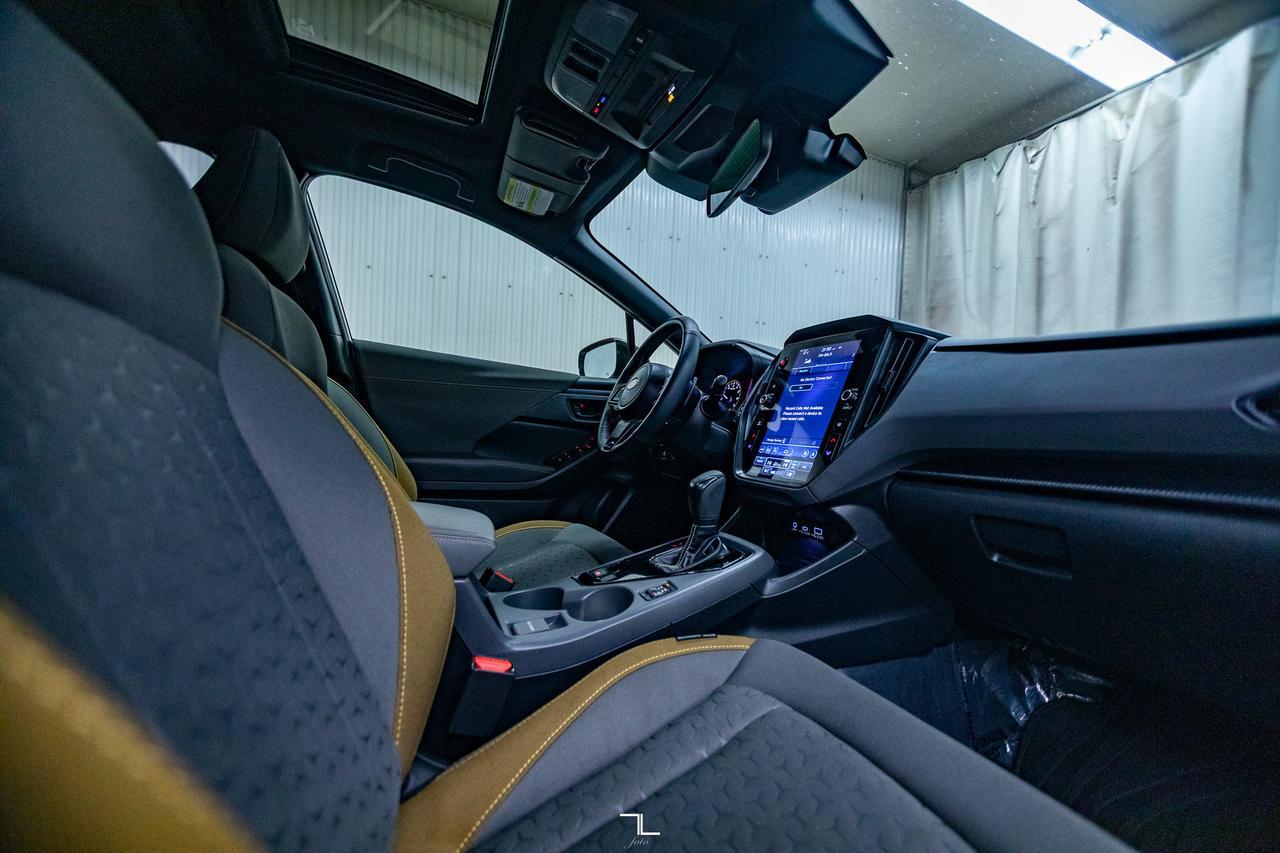 2024 Subaru Crosstrek AWD Onyx Roof BCam Red Deer AB