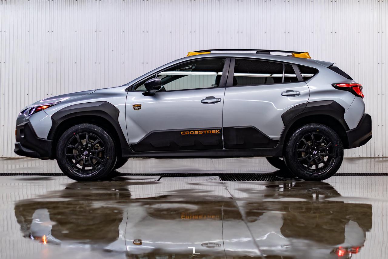 2024 Subaru Crosstrek AWD Wilderness Leather Roof BCam Red Deer AB