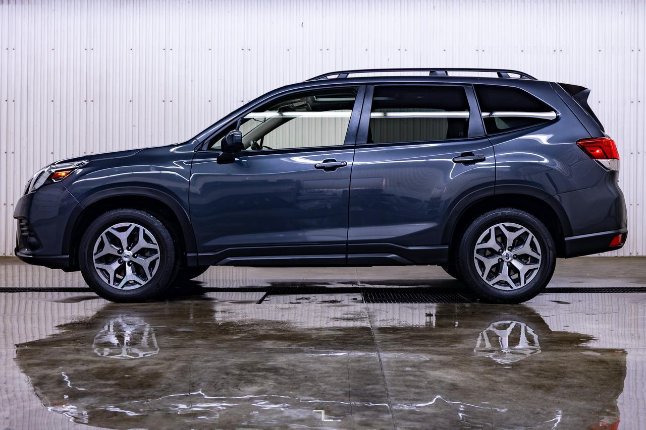 2024 Subaru Forester AWD Touring Roof BCam PSeat Red Deer AB
