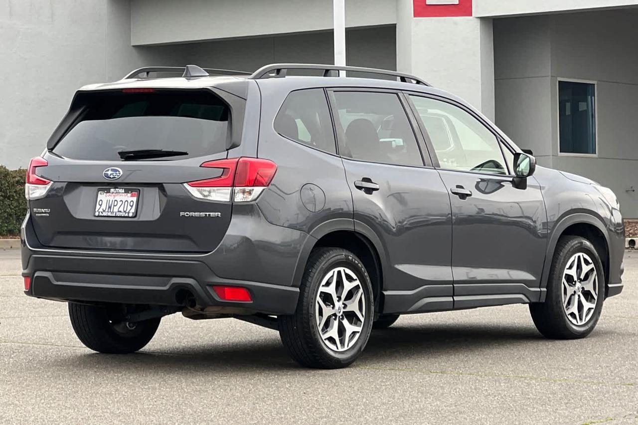2024 Subaru Forester Premium