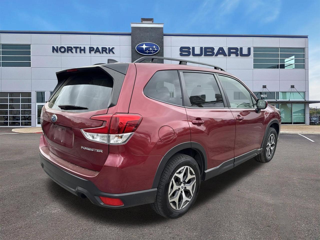2024 Subaru Forester Premium