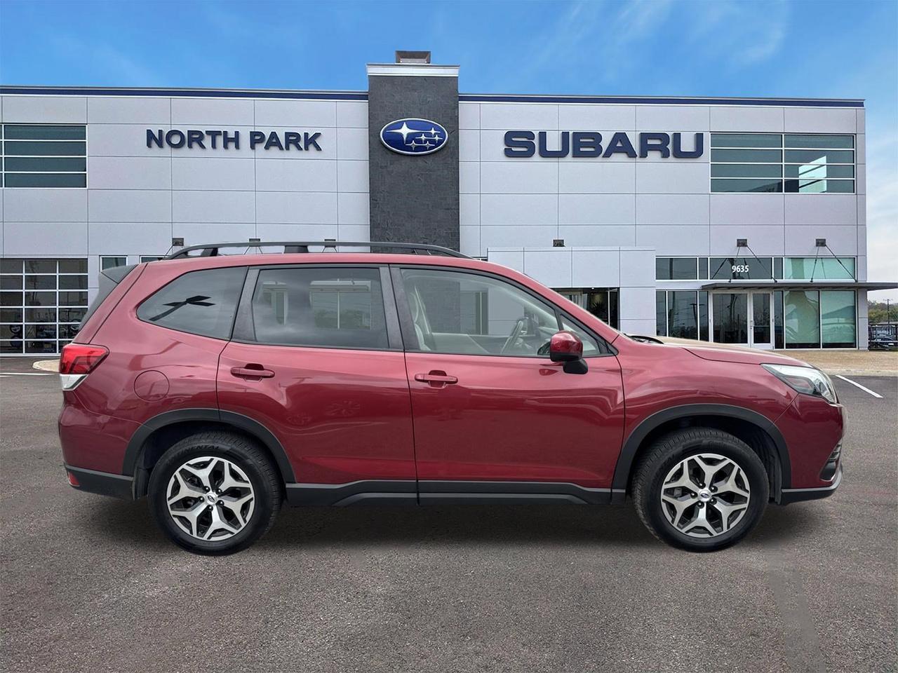 2024 Subaru Forester Premium