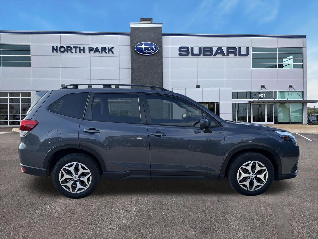 2024 Subaru Forester Premium