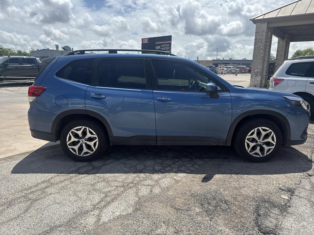 2024 Subaru Forester Premium