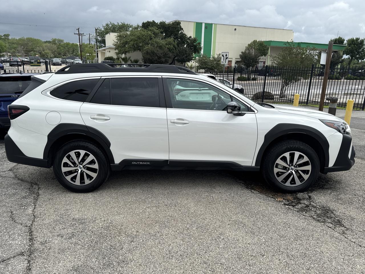 2024 Subaru Outback Premium