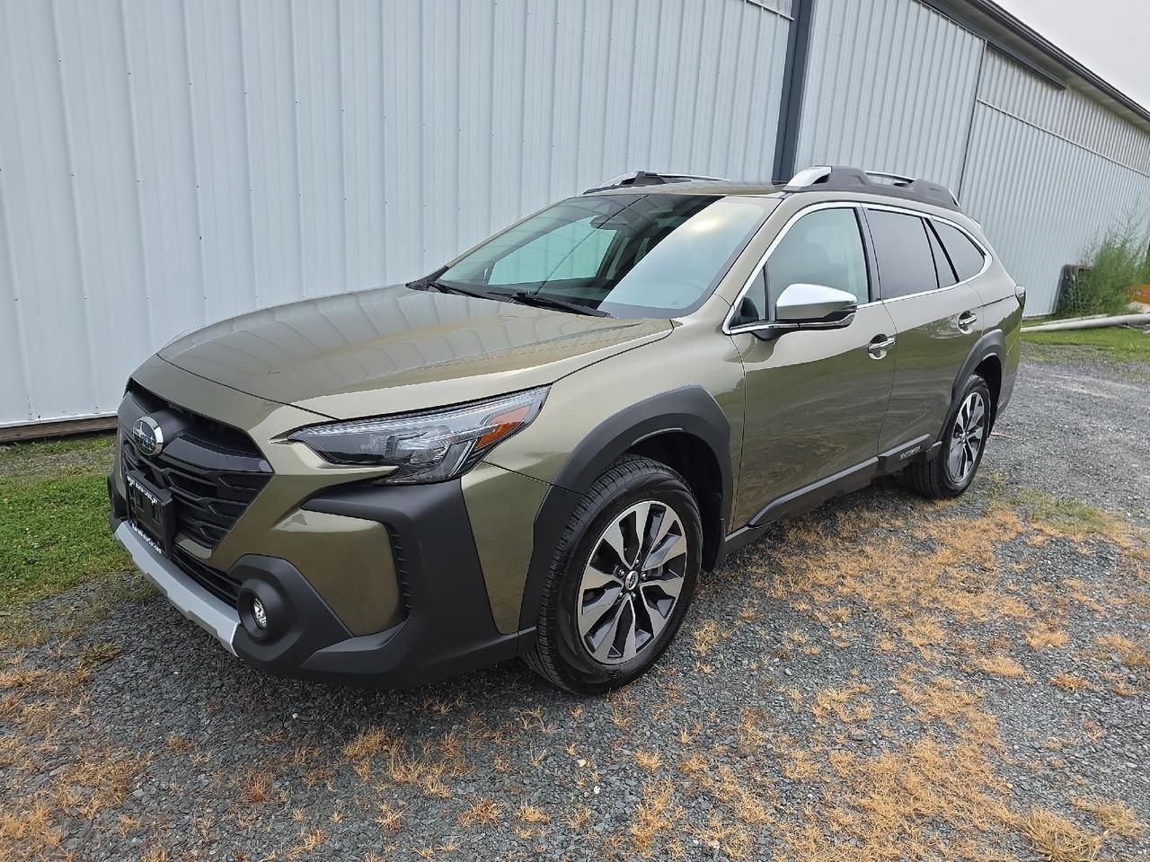 2024 Subaru Outback Touring XT Sand Lake NY