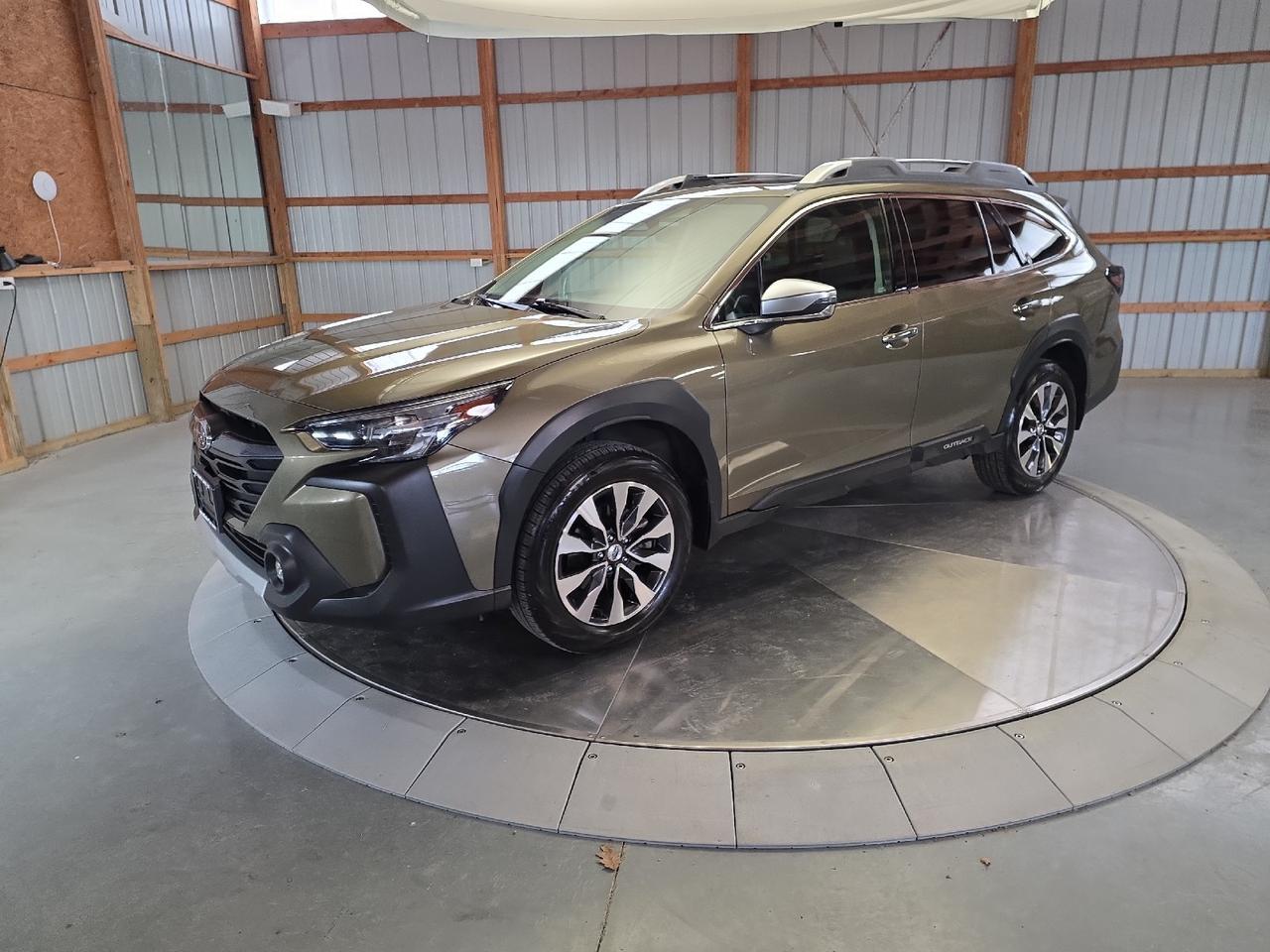 2024 Subaru Outback Touring XT Sand Lake NY