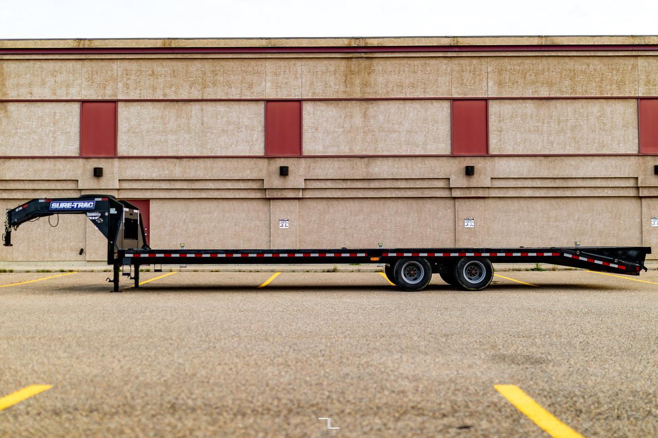 2024 Sure-Trac T/A 30 Ft. Gooseneck Trailer Red Deer AB