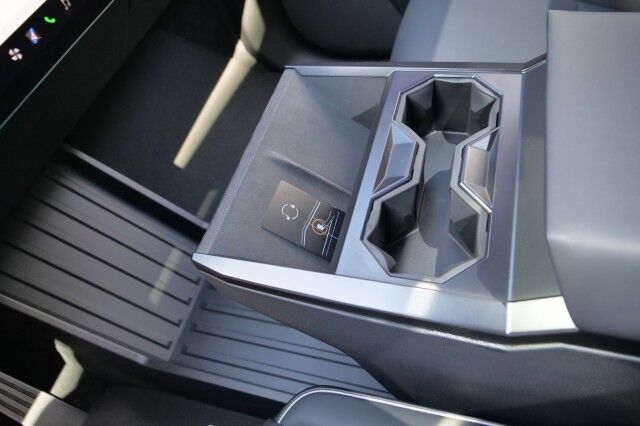 2024 Tesla Cybertruck / AWD / Power Bed Cover / Autopilot! High Point NC