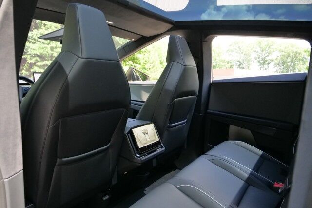 2024 Tesla Cybertruck / AWD / Power Bed Cover / Autopilot! High Point NC
