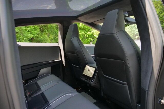 2024 Tesla Cybertruck / AWD / Power Bed Cover / Autopilot! High Point NC