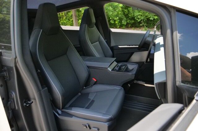 2024 Tesla Cybertruck / AWD / Power Bed Cover / Autopilot! High Point NC