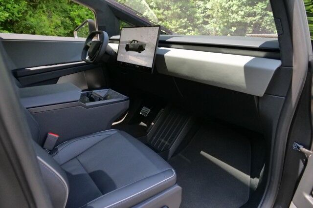 2024 Tesla Cybertruck / AWD / Power Bed Cover / Autopilot! High Point NC