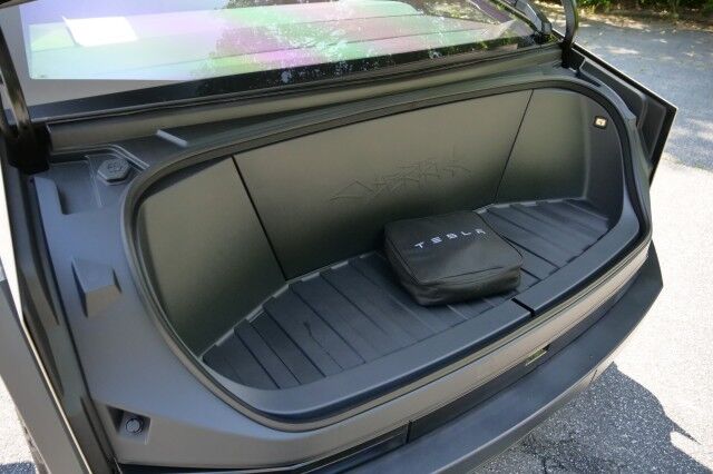 2024 Tesla Cybertruck / AWD / Power Bed Cover / Autopilot! High Point NC