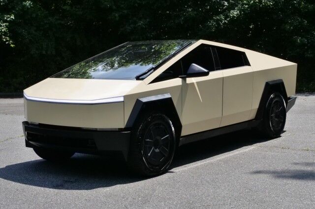 2024 Tesla Cybertruck / AWD / Power Bed Cover / Autopilot! High Point NC