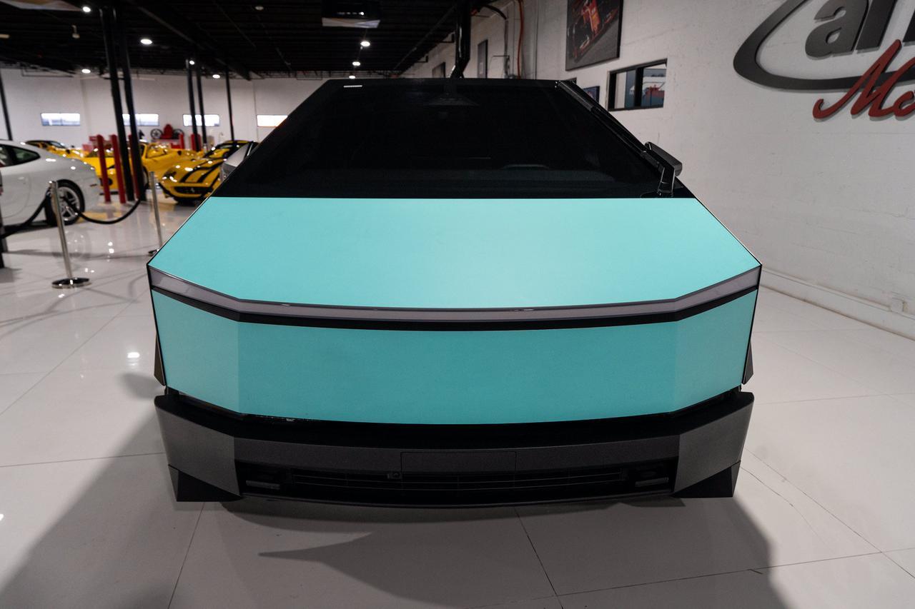 2024 Tesla Cybertruck