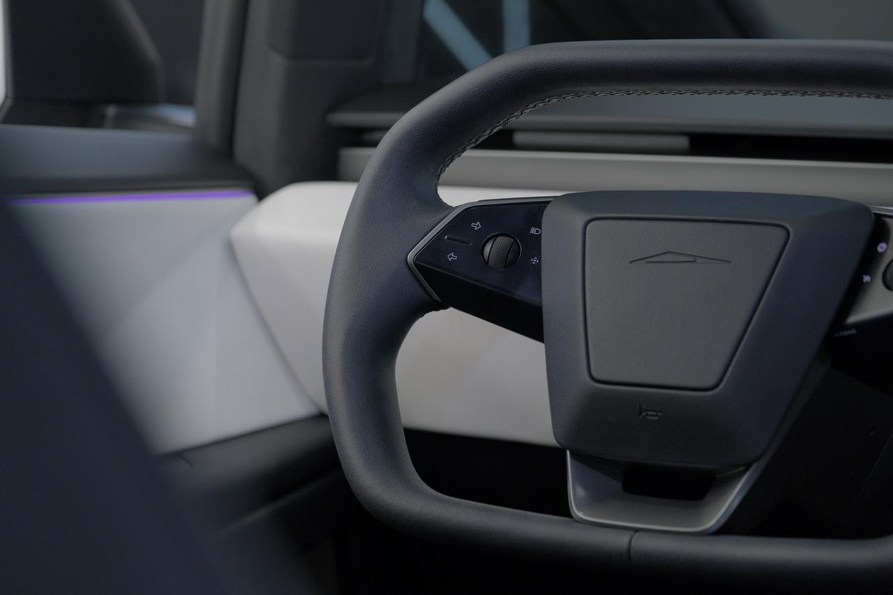 2024 Tesla Cybertruck Miami FL