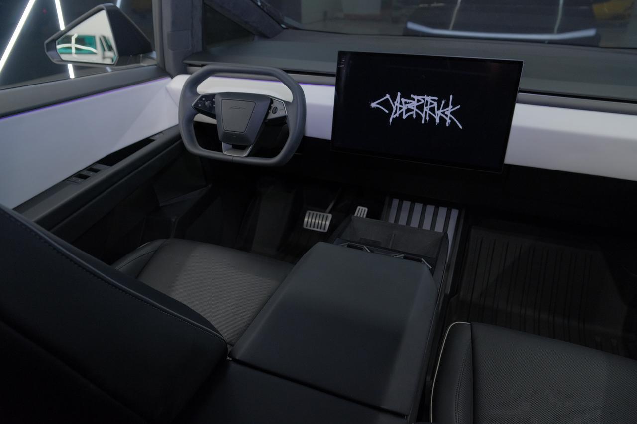 2024 Tesla Cybertruck Miami FL