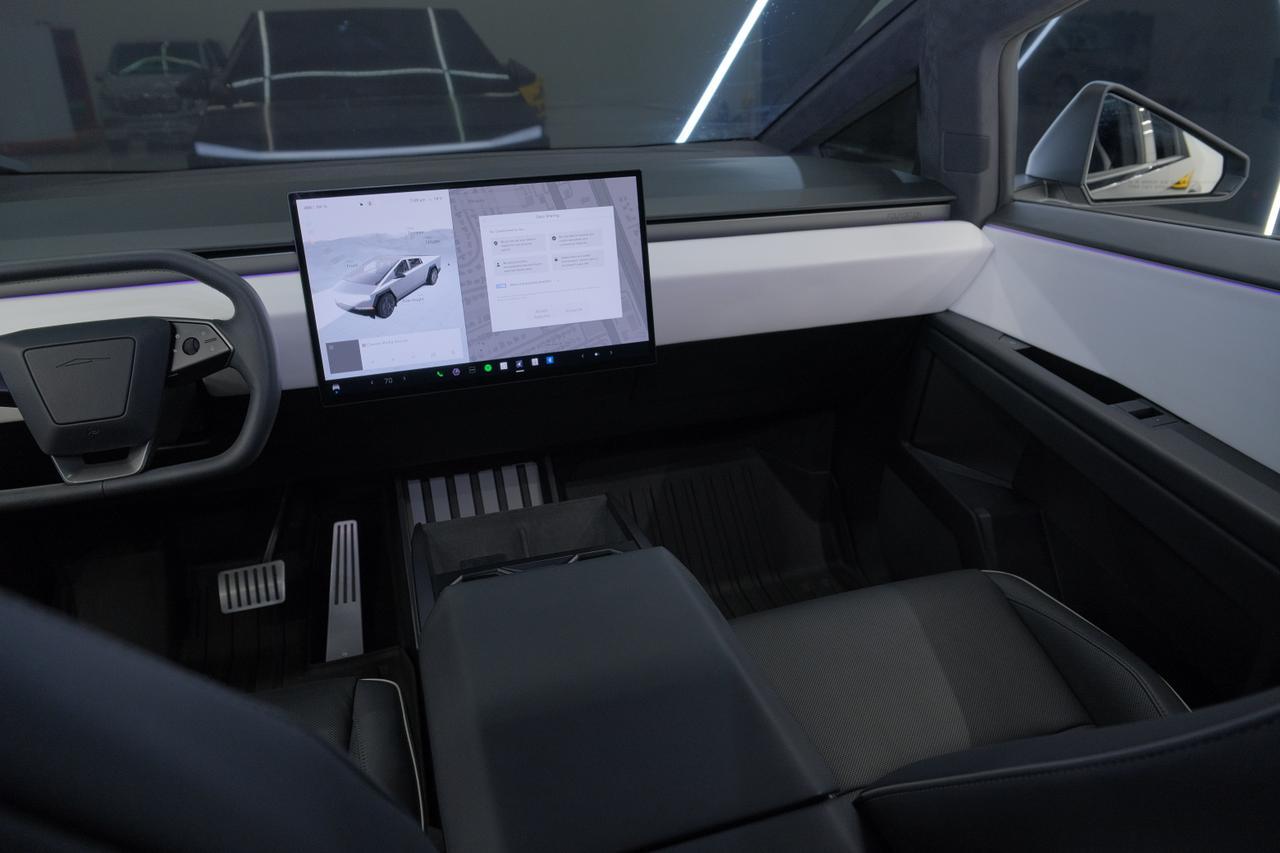 2024 Tesla Cybertruck Miami FL