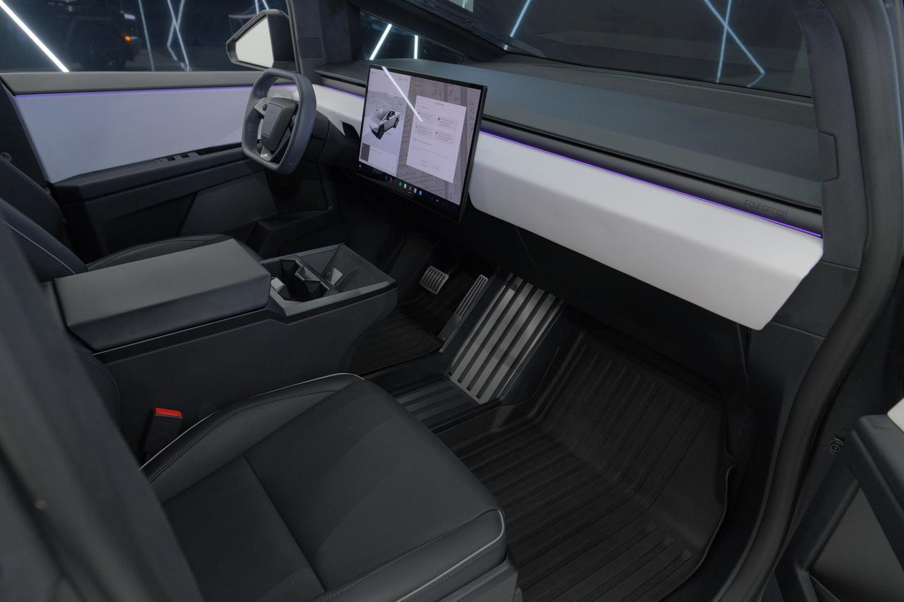 2024 Tesla Cybertruck Miami FL