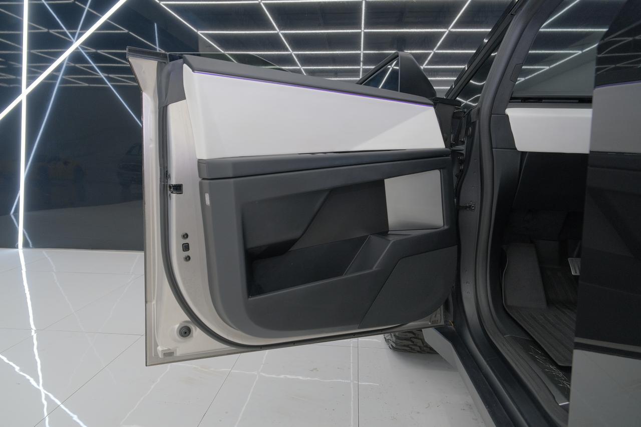 2024 Tesla Cybertruck Miami FL