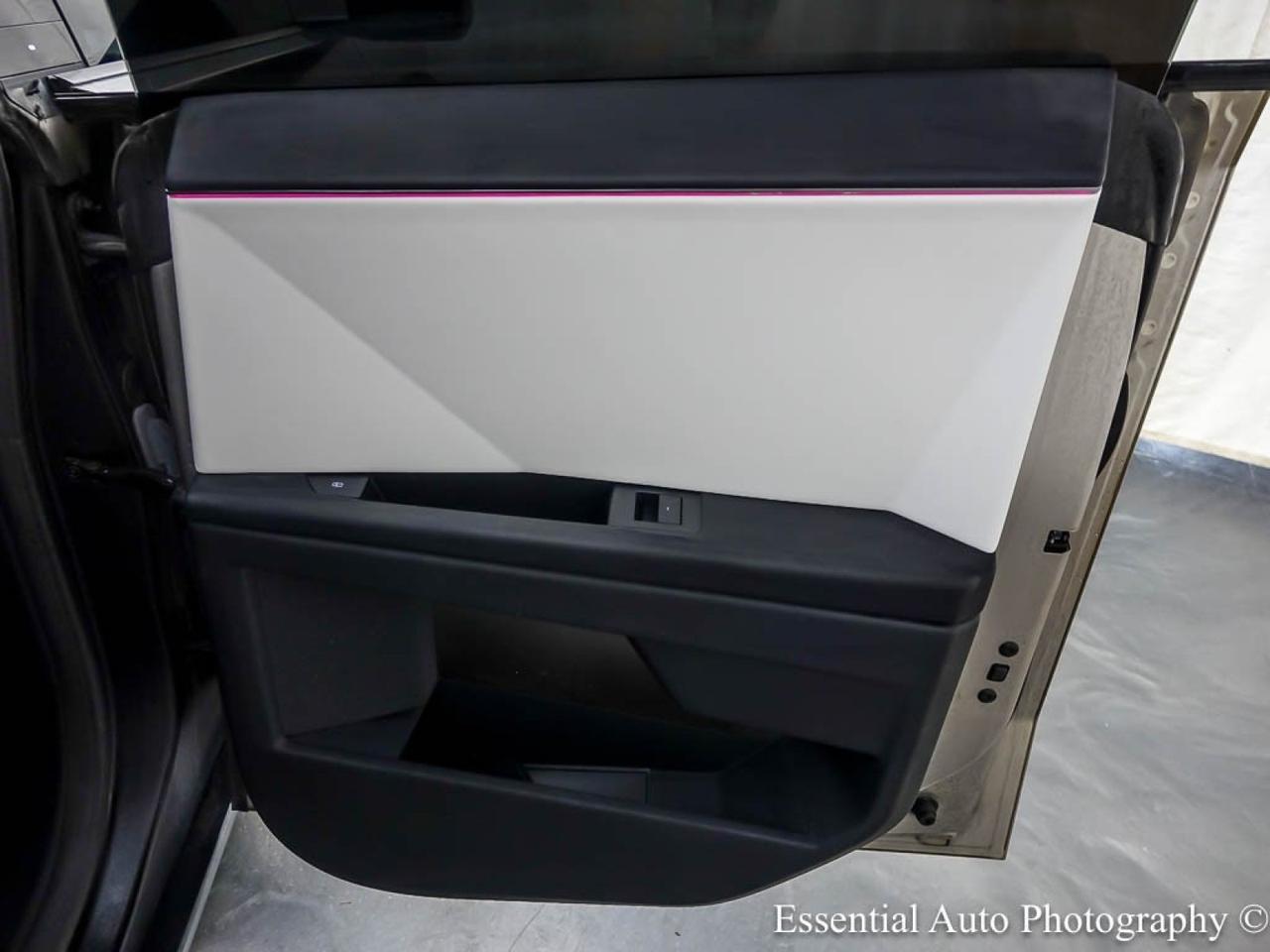 2024 Tesla Cybertruck Willowbrook IL