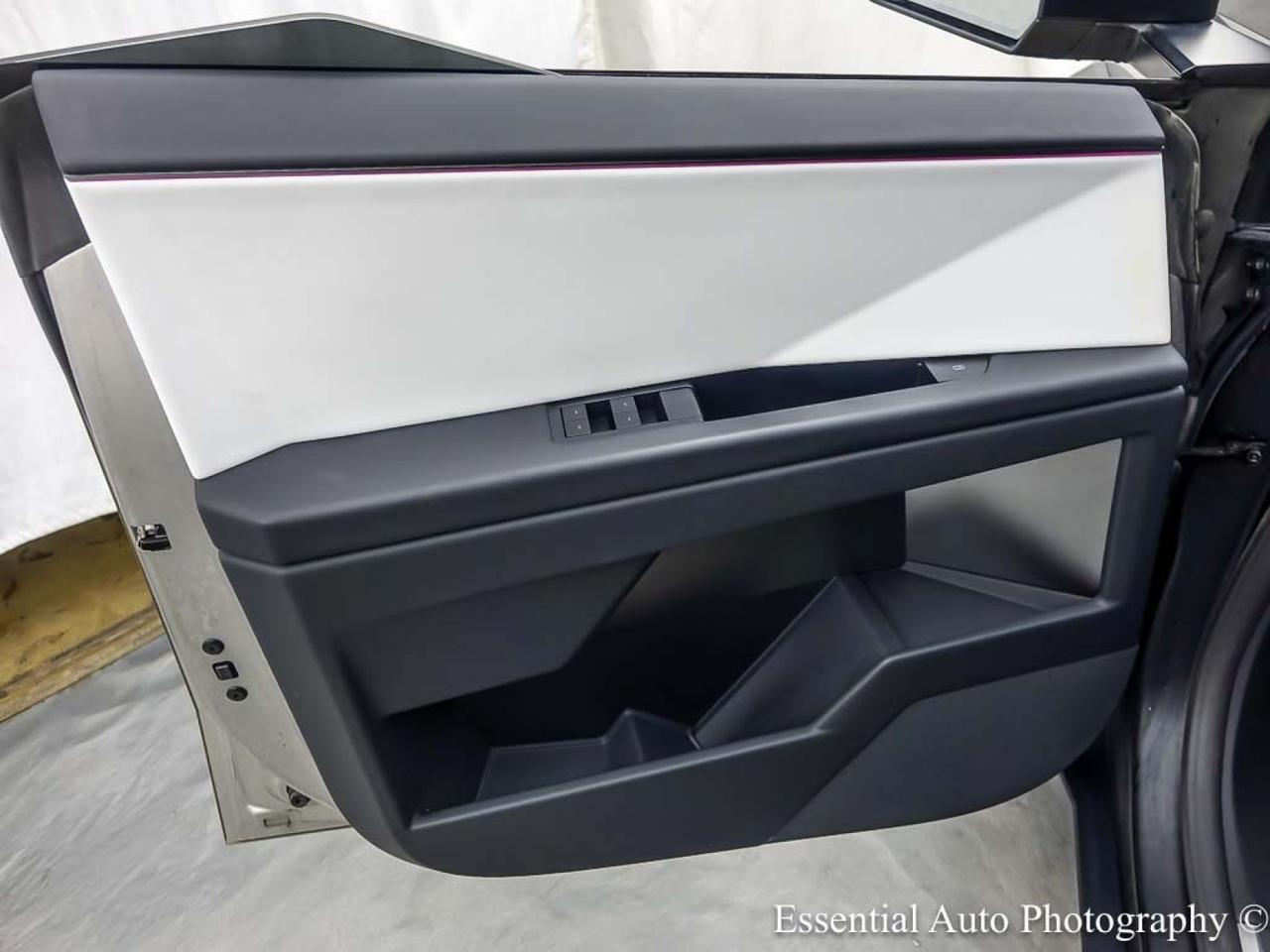 2024 Tesla Cybertruck Willowbrook IL