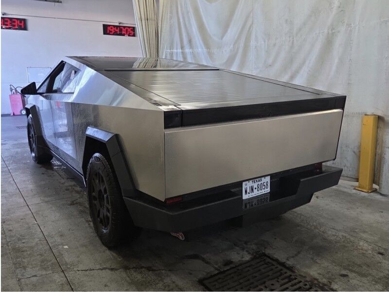 2024 Tesla Cybertruck Willowbrook IL