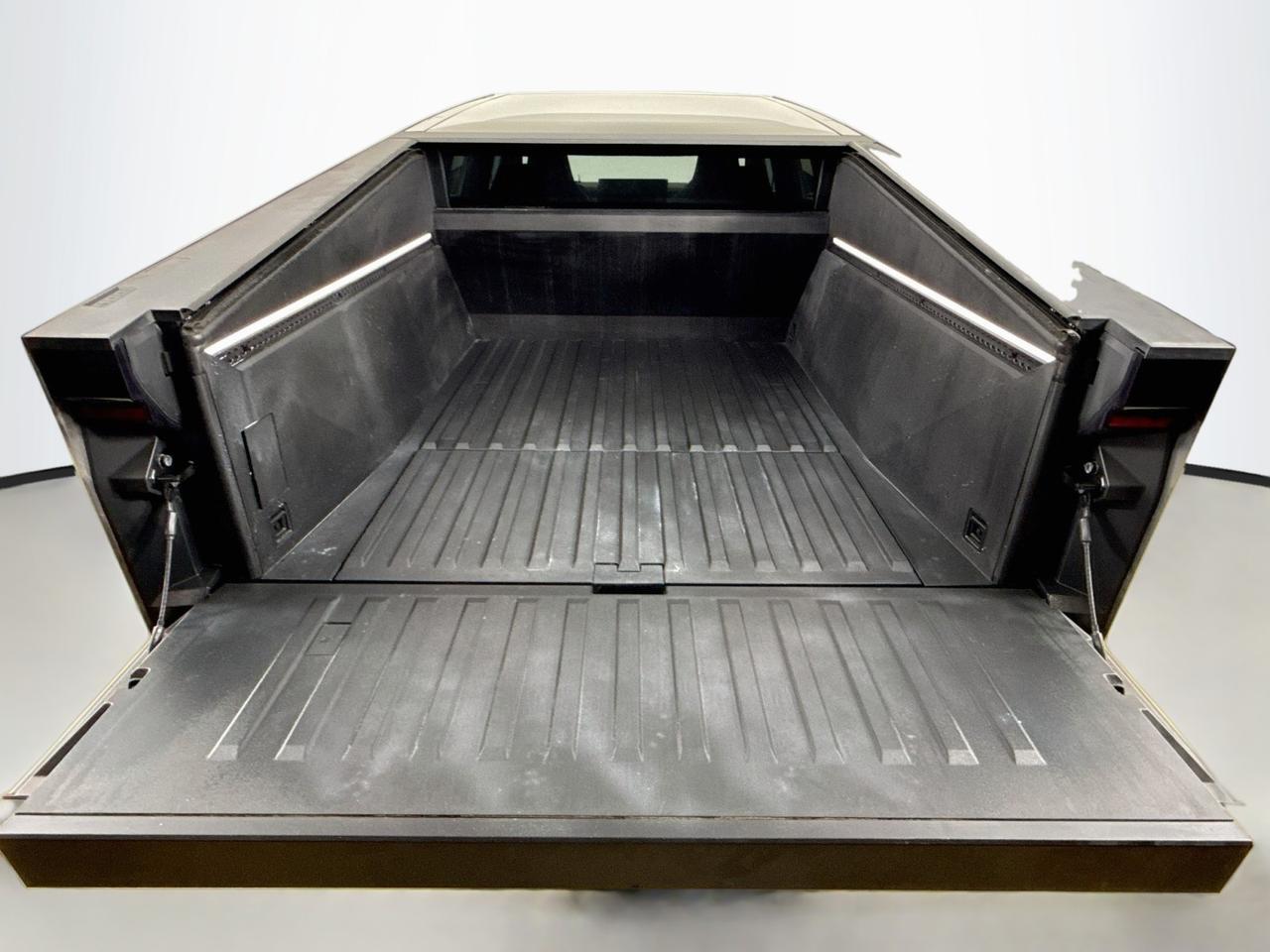 2024 Tesla Cybertruck Willowbrook IL
