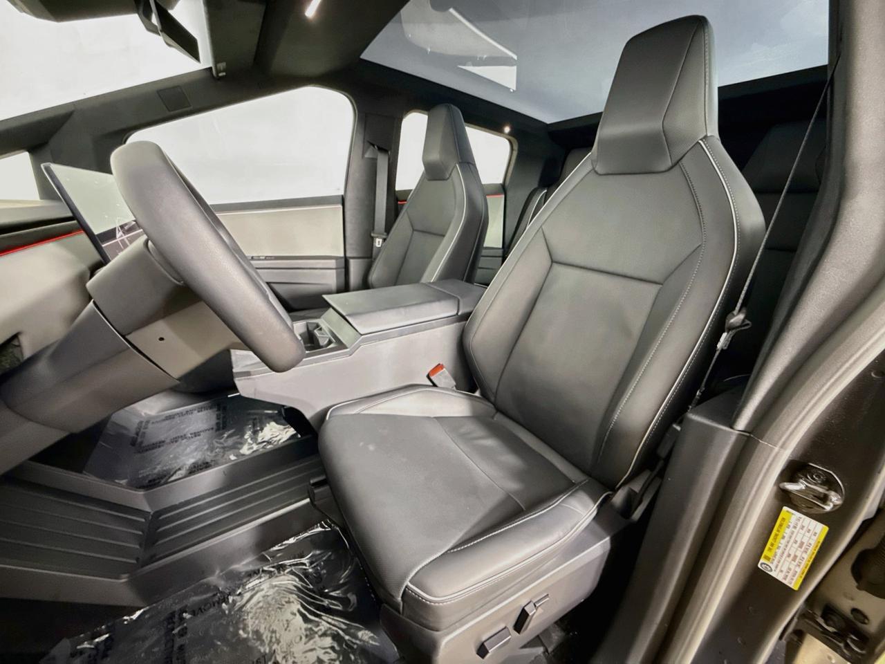 2024 Tesla Cybertruck Willowbrook IL