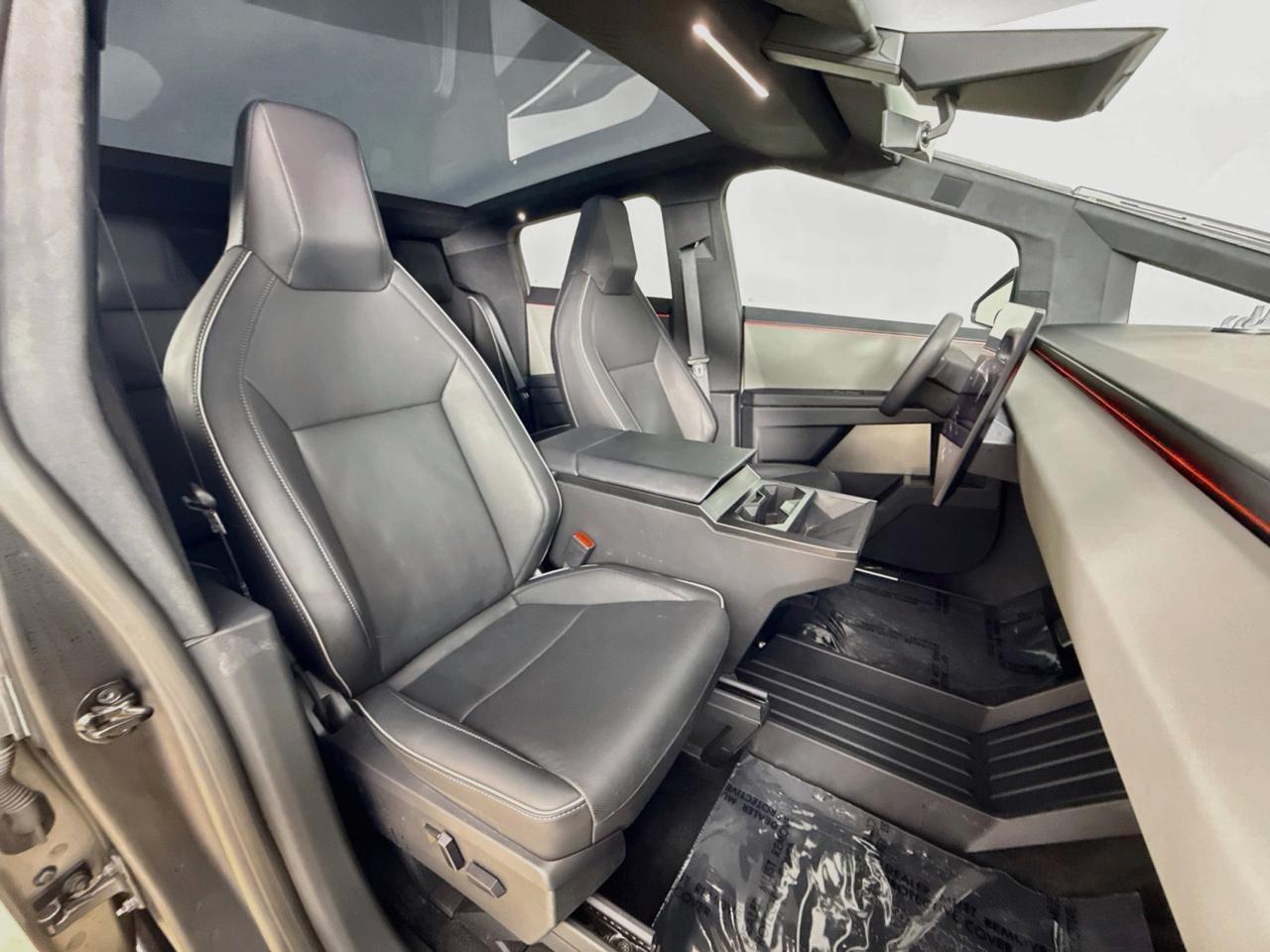 2024 Tesla Cybertruck Willowbrook IL