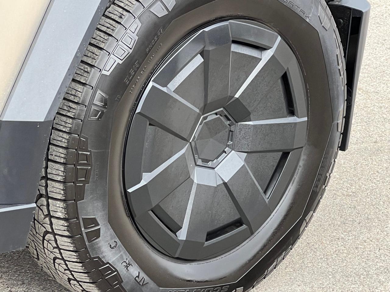 2024 Tesla Cybertruck Base Indianapolis IN