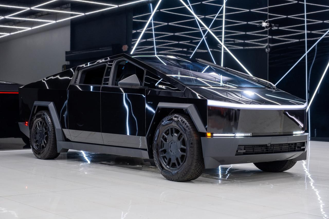2024 Tesla Cybertruck Base