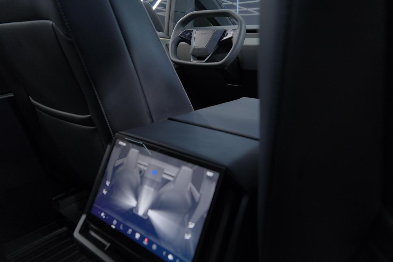 2024 Tesla Cybertruck Base Miami FL