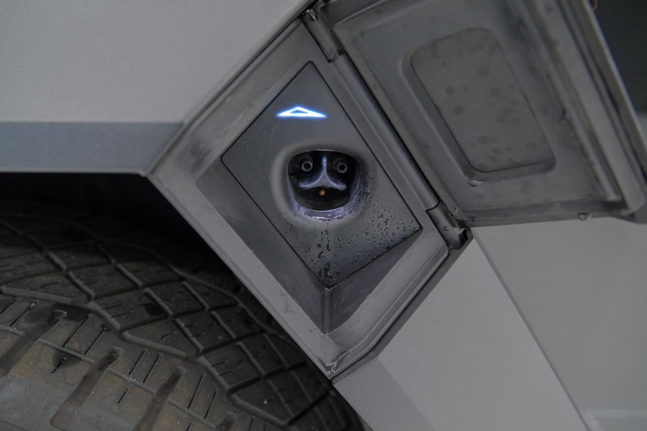 2024 Tesla Cybertruck Base Miami FL