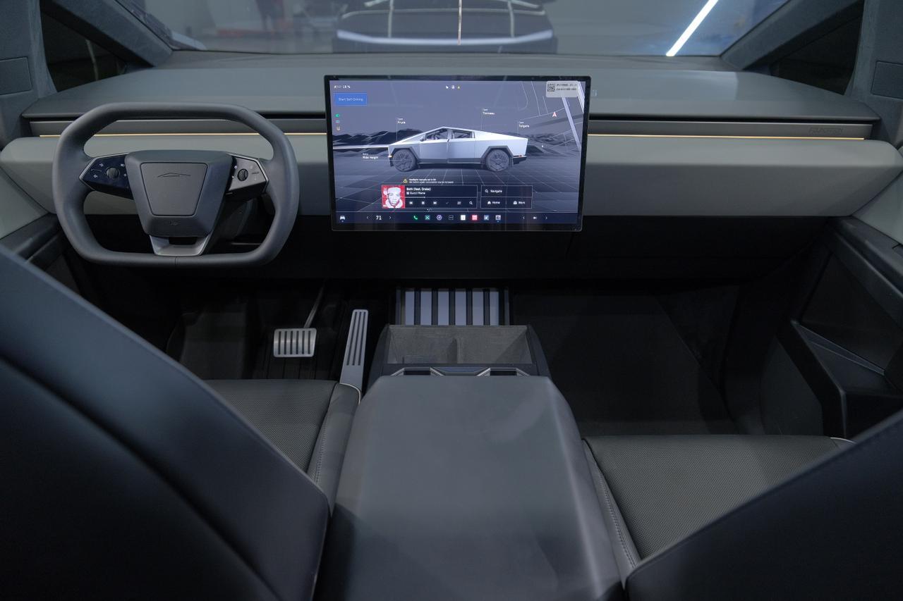 2024 Tesla Cybertruck Base Miami FL