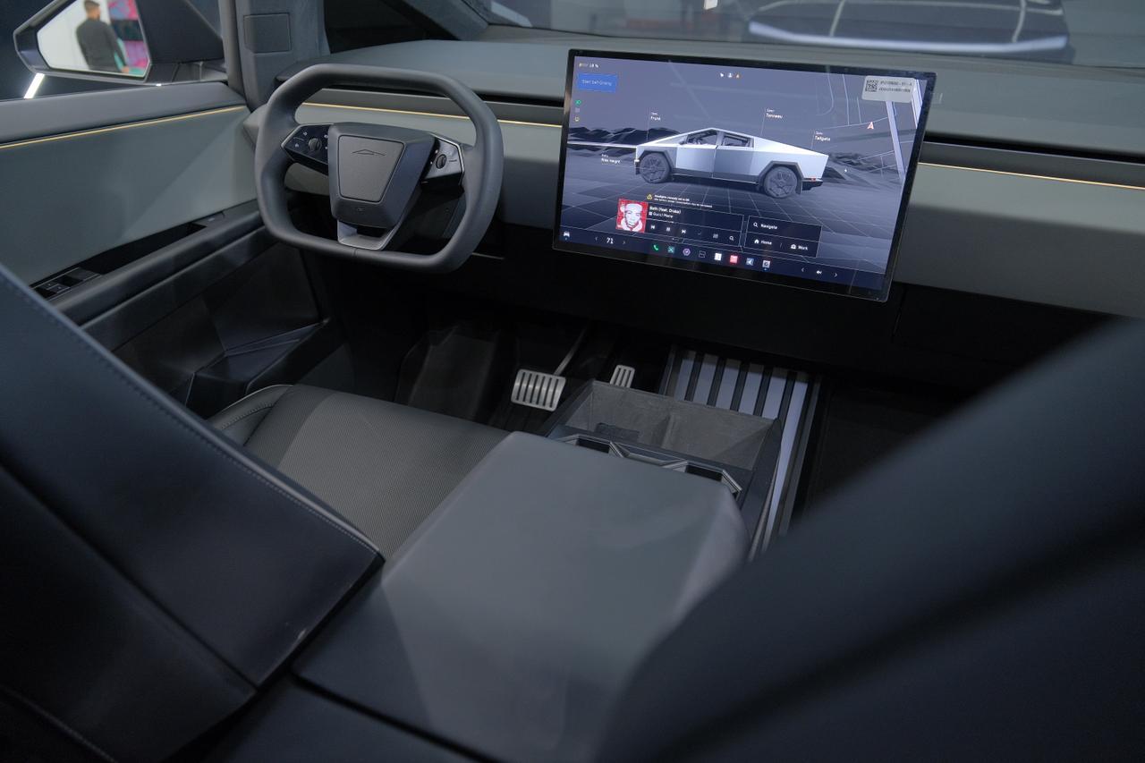 2024 Tesla Cybertruck Base Miami FL