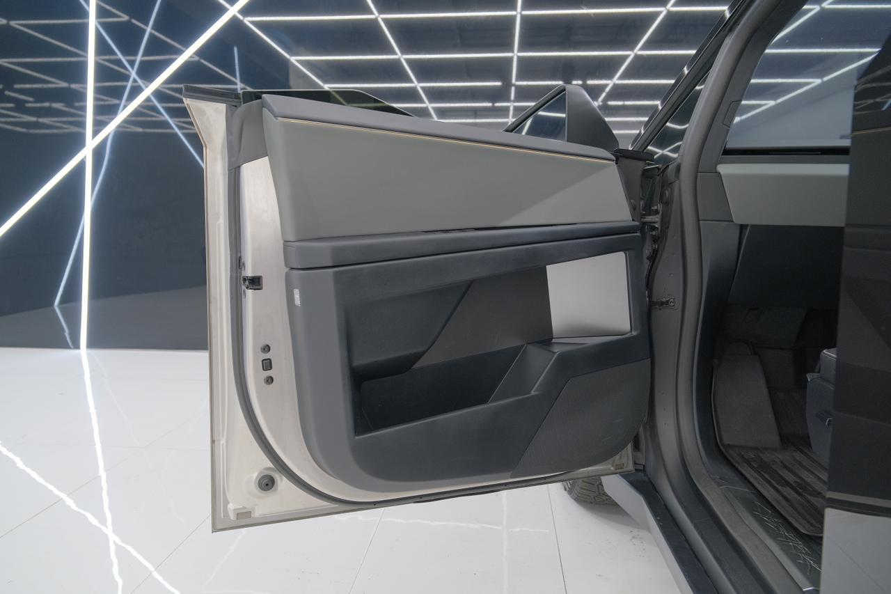 2024 Tesla Cybertruck Base Miami FL