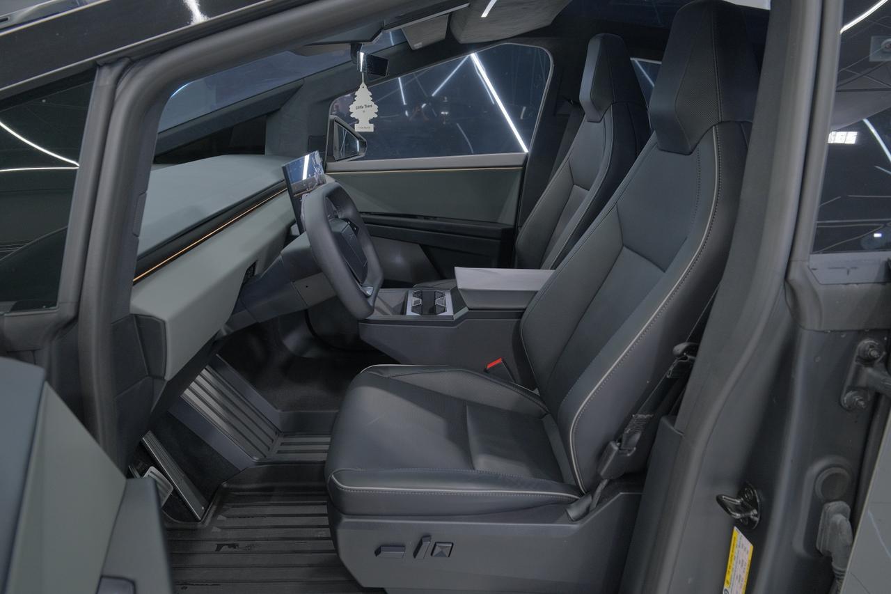 2024 Tesla Cybertruck Base Miami FL