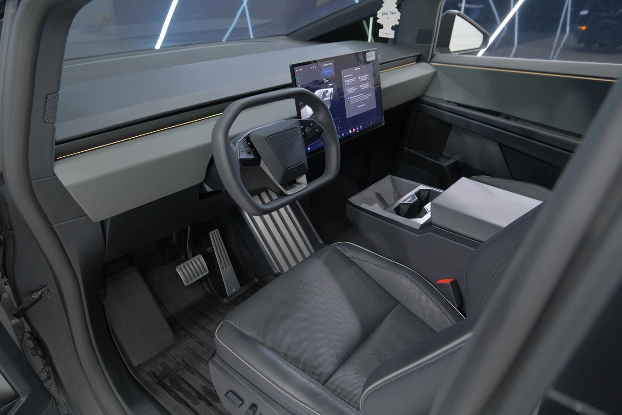 2024 Tesla Cybertruck Base Miami FL