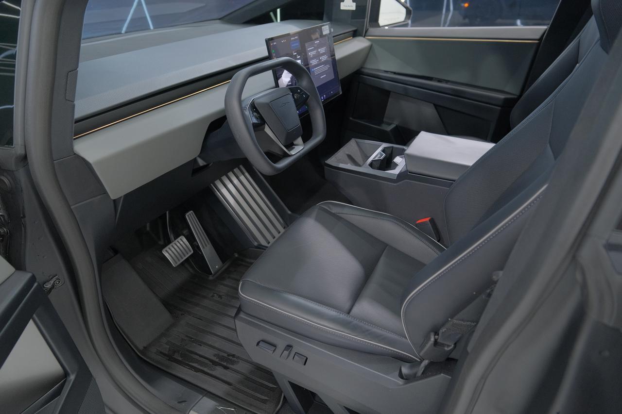 2024 Tesla Cybertruck Base Miami FL