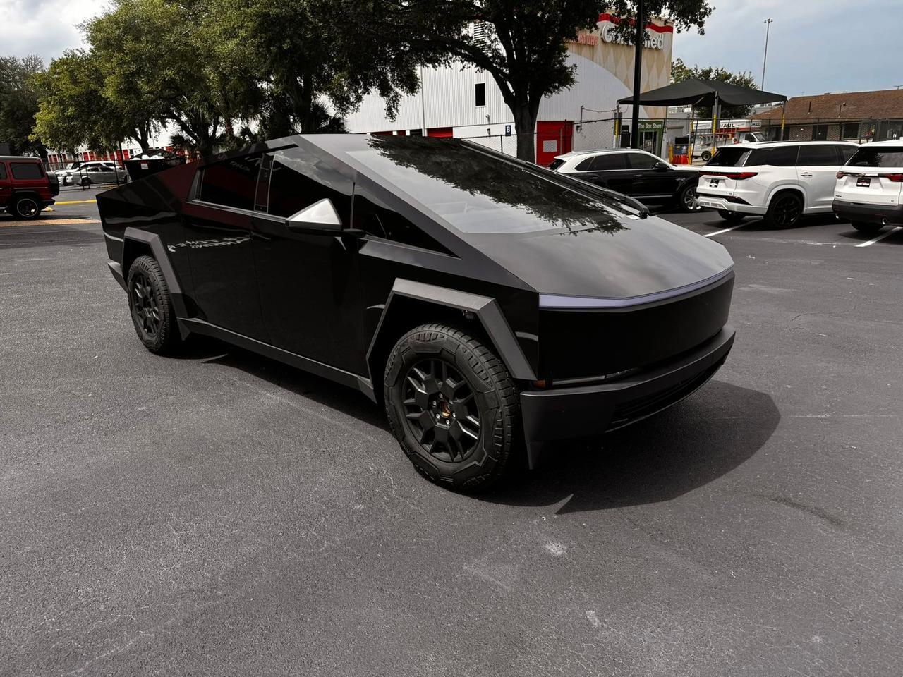 2024 Tesla Cybertruck Base
