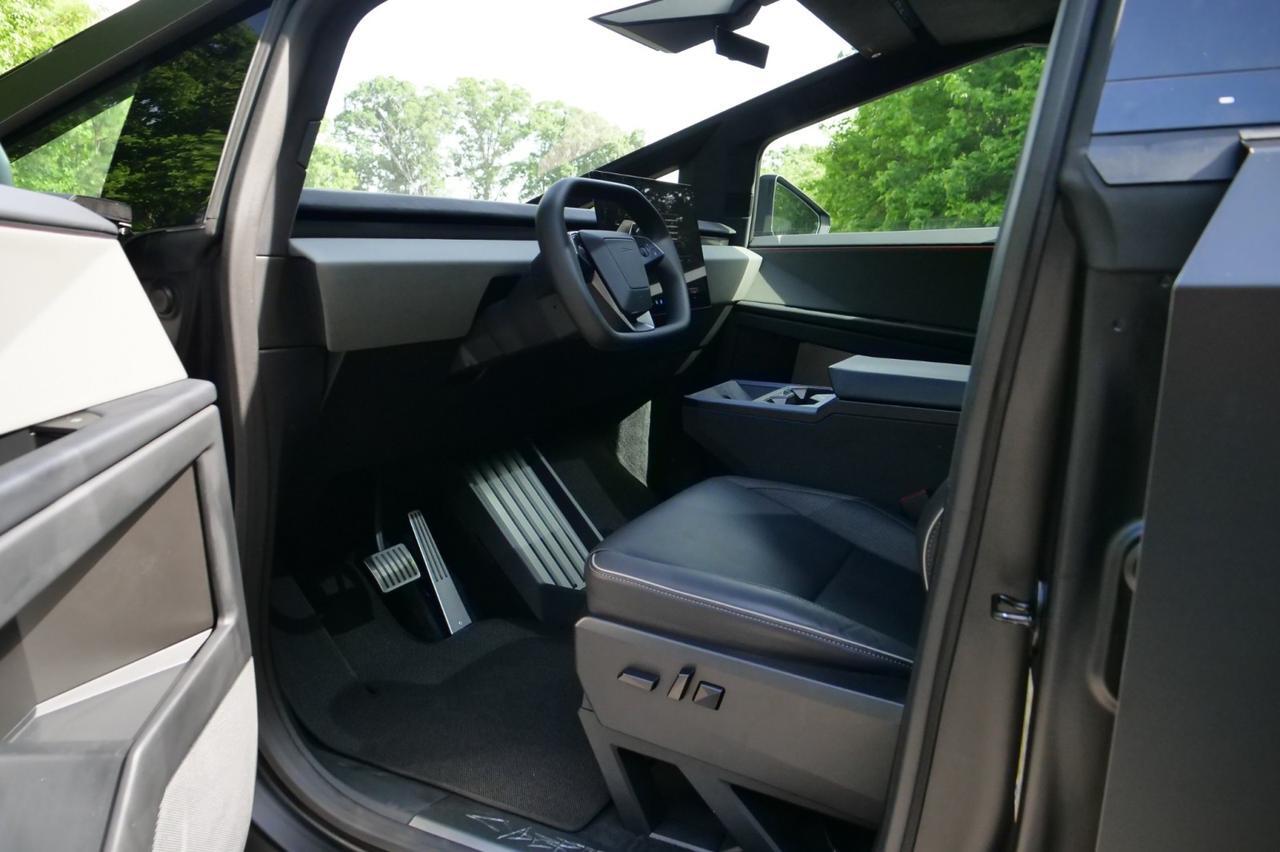 2024 Tesla Cybertruck Cyberbeast / AWD / FSD Included / Cooled Seats! Lincolnton NC