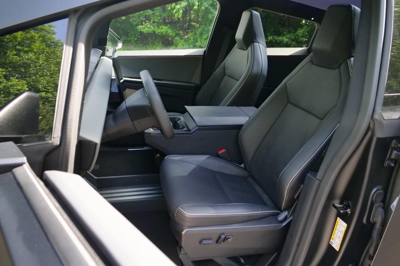 2024 Tesla Cybertruck Cyberbeast / AWD / FSD Included / Cooled Seats! Lincolnton NC