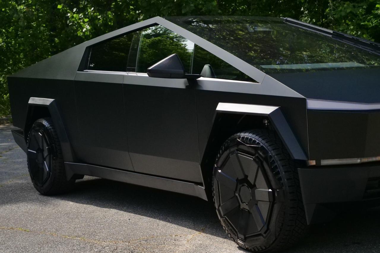 2024 Tesla Cybertruck Cyberbeast / AWD / FSD Included / Cooled Seats! Lincolnton NC