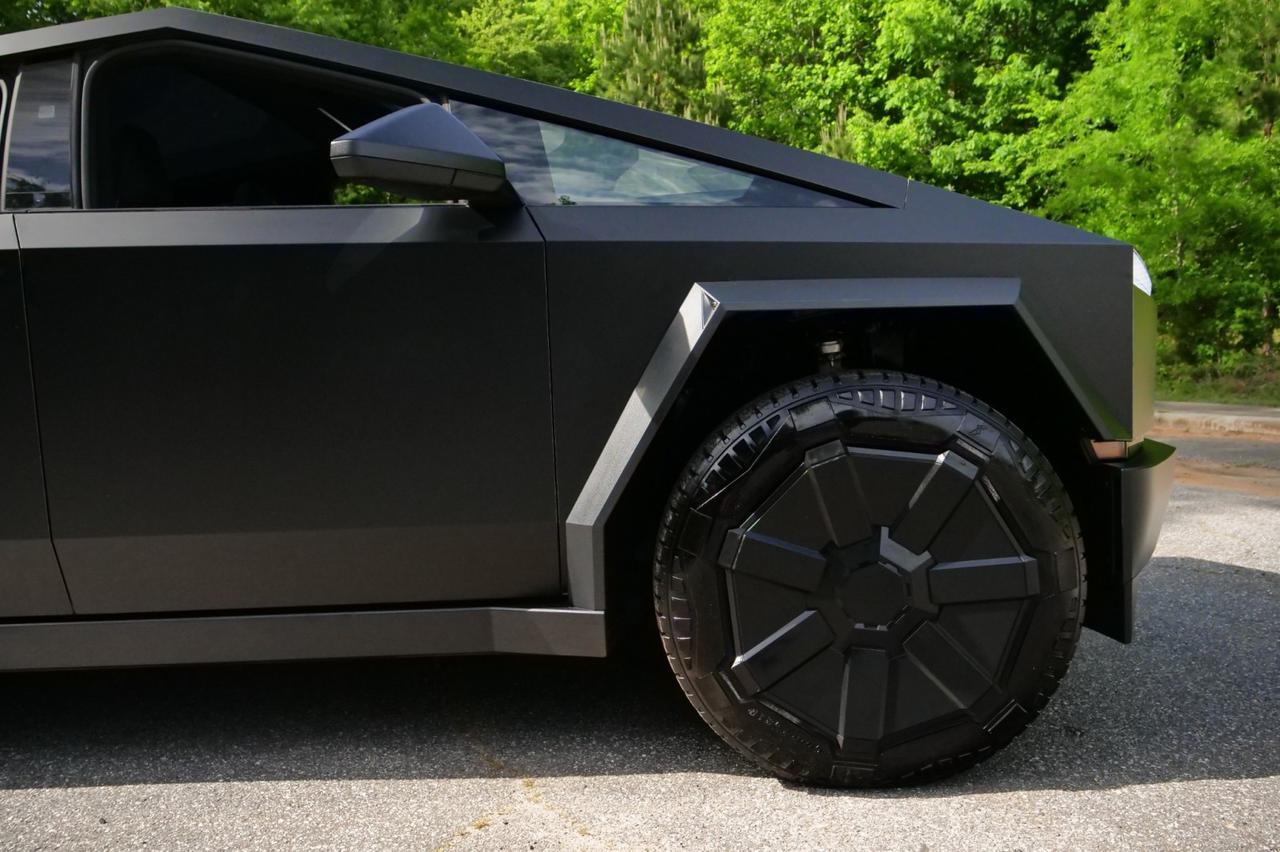2024 Tesla Cybertruck Cyberbeast / AWD / FSD Included / Cooled Seats! Lincolnton NC