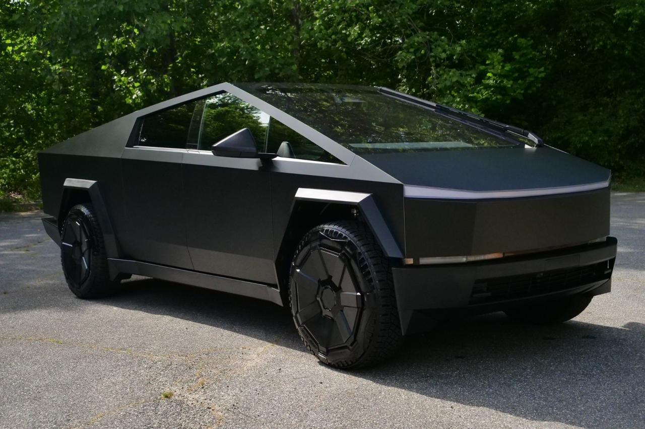 2024 Tesla Cybertruck Cyberbeast / AWD / FSD Included / Cooled Seats! Lincolnton NC